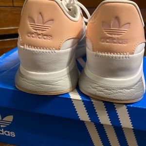 Adidas SL Andridge boys size 6 1/2